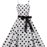Robe vintage blanche à pois noir
