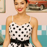 Robe vintage blanche à pois noir