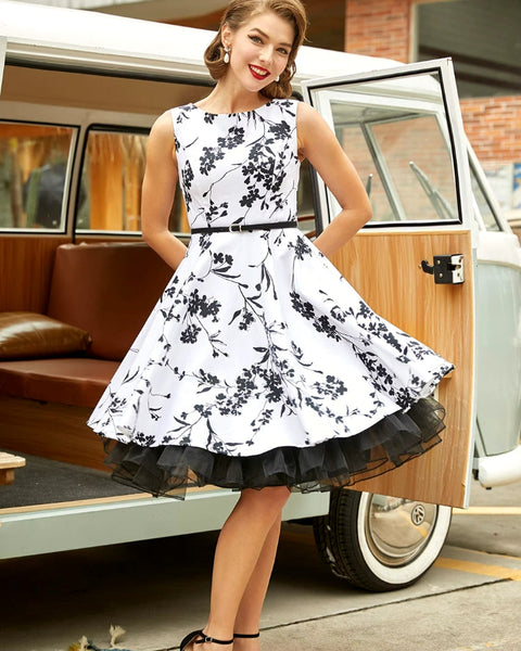 Robe a fleur noir et blanc année 50-60